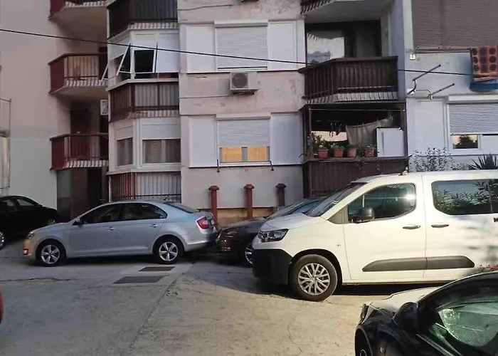 Cute Zen Biograd شقة